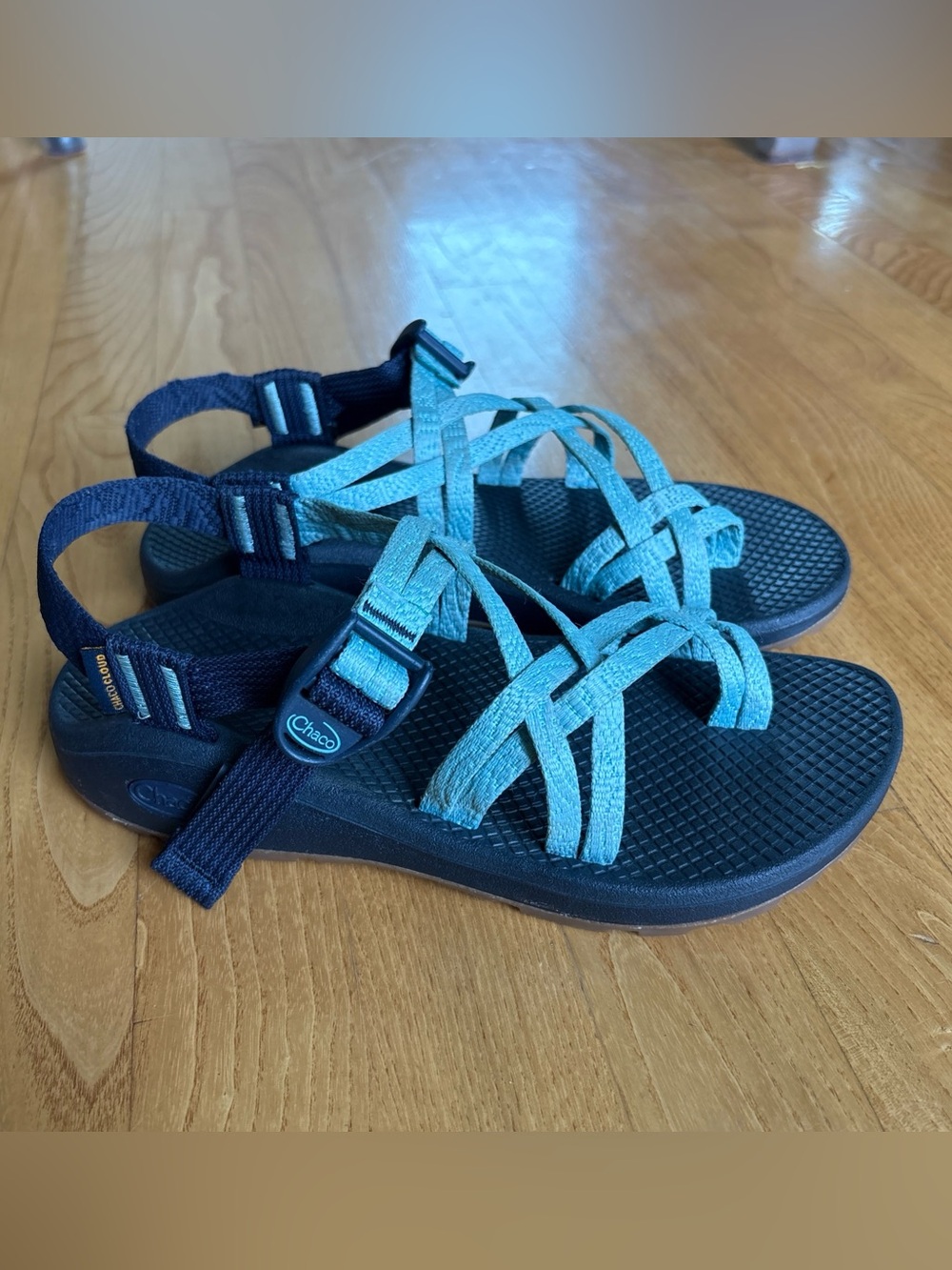 Chaco Z/Cloud X2 Sport Sandals Light Blue Navy Textured ZX/2 Hiking Womens Sz 8